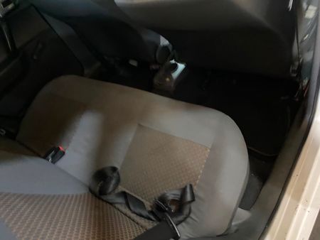 2013-Volkswagen-Polo-Vivo-14-Trendline-5-dr_21