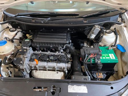 2013-Volkswagen-Polo-Vivo-14-Trendline-5-dr_26