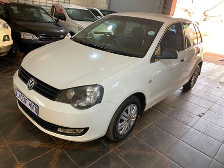 2013-Volkswagen-Polo-Vivo-14-Trendline-5-dr_3