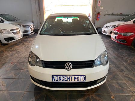 2013-Volkswagen-Polo-Vivo-14-Trendline-5-dr_5