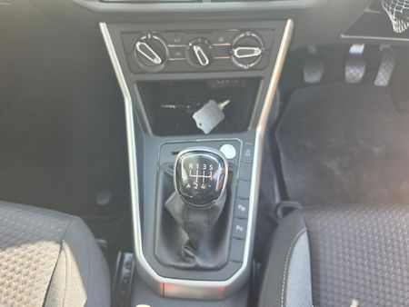 2026-Volkswagen-Polo-10-TSI-Life_14