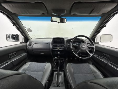 2007-Nissan-Hardbody-2400i-SE-4x4-Double-Cab_10