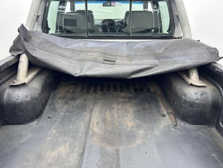 2007-Nissan-Hardbody-2400i-SE-4x4-Double-Cab_12