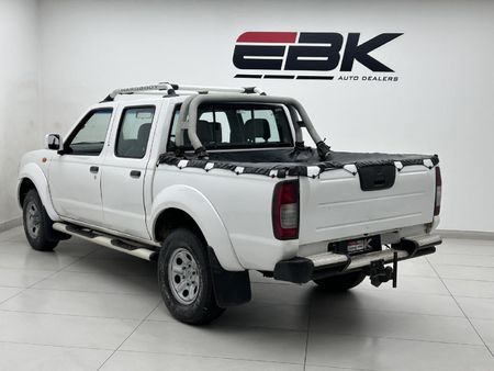 2007-Nissan-Hardbody-2400i-SE-4x4-Double-Cab_3