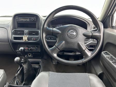2007-Nissan-Hardbody-2400i-SE-4x4-Double-Cab_8