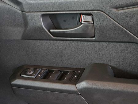 2026-Toyota-Hilux-28-GD-6-RB-SRX-4x4-Auto-Double-Cab_16