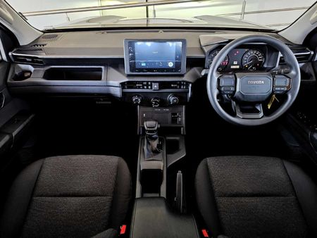 2026-Toyota-Hilux-28-GD-6-RB-SRX-4x4-Auto-Double-Cab_21
