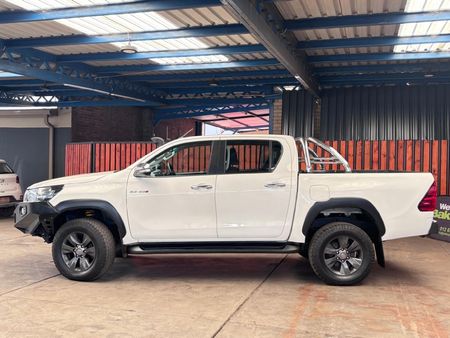2016-Toyota-Hilux-28-GD-6-Raider-4x4-Double-Cab-Auto_4