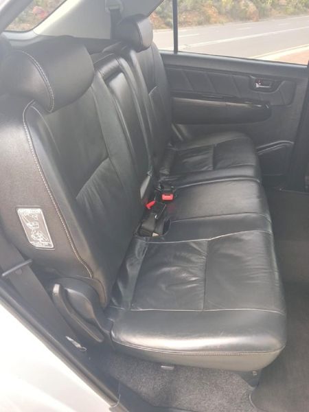 2012-Toyota-Fortuner-30-D-4D-Heritage-4x4-Auto_10