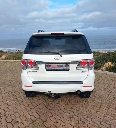 2012-Toyota-Fortuner-30-D-4D-Heritage-4x4-Auto_4
