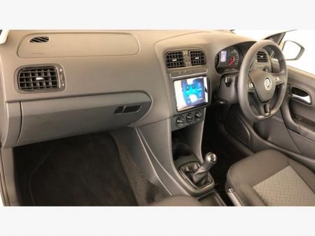 2026-Volkswagen-Polo-Vivo-14-Life_8
