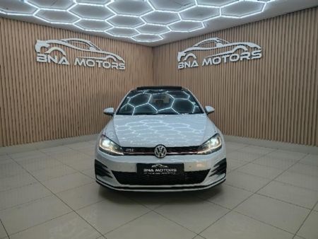 2018-Volkswagen-Golf-VII-GTI-20-TSI-Auto_2