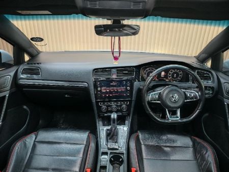 2018-Volkswagen-Golf-VII-GTI-20-TSI-Auto_8