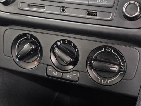 2022-Volkswagen-Polo-Vivo-14-Trendline-5-dr_13