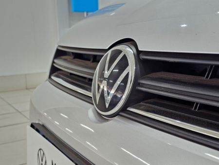 2022-Volkswagen-Polo-Vivo-14-Trendline-5-dr_5