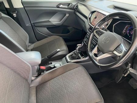2021-Volkswagen-T-Cross-15-TSI-R-Line-Auto_25