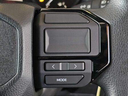 2026-Toyota-Hilux-28-GD-6-RB-SRX-4x4-Auto-Double-Cab_12