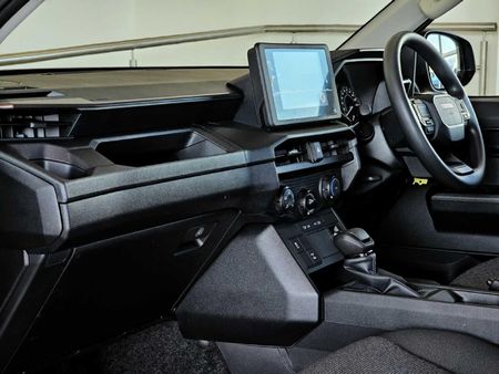 2026-Toyota-Hilux-28-GD-6-RB-SRX-4x4-Auto-Double-Cab_19