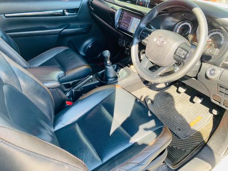 2020-Toyota-Hilux-28-GD-6-Raised-Body-Raider-Extended-Cab_9