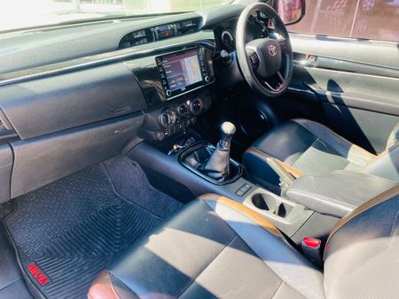 2020-Toyota-Hilux-28-GD-6-Raised-Body-Raider-Extended-Cab_10