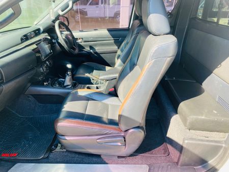 2020-Toyota-Hilux-28-GD-6-Raised-Body-Raider-Extended-Cab_13