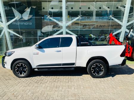 2020-Toyota-Hilux-28-GD-6-Raised-Body-Raider-Extended-Cab_6