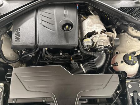 2015-BMW-1-Series-120i-5-dr-Auto_14