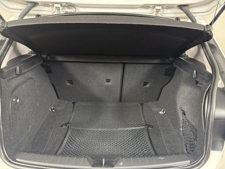2015-BMW-1-Series-120i-5-dr-Auto_15
