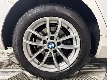 2015-BMW-1-Series-120i-5-dr-Auto_6