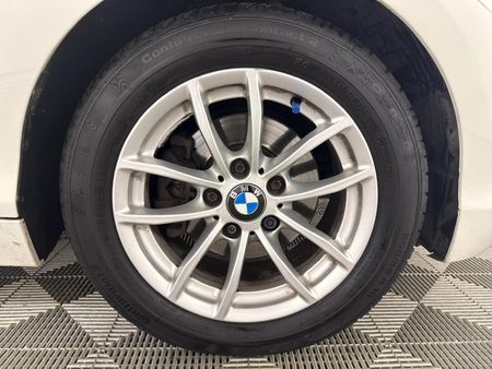 2015-BMW-1-Series-120i-5-dr-Auto_7