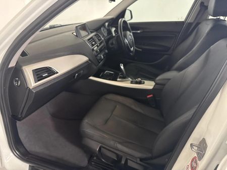2015-BMW-1-Series-120i-5-dr-Auto_8