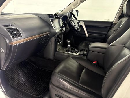 2021-Toyota-Land-Cruiser-Prado-40-V6-VX-Auto_8