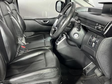 2022-Hyundai-Staria-22d-Executive-Auto-11-Seat_9