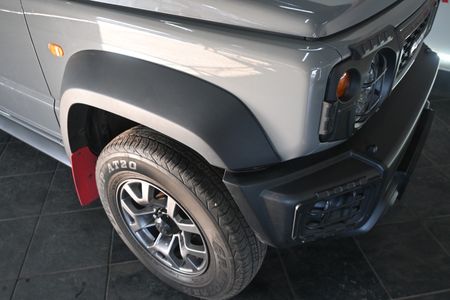 2022-Suzuki-Jimny-15-GLX_7