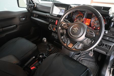 2022-Suzuki-Jimny-15-GLX_8