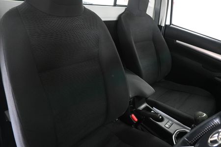2016-Toyota-Hilux-28-GD-6-Raised-Body-Raider-Single-Cab_10