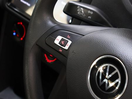 2025-Volkswagen-Polo-Vivo-14-Life_15