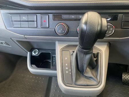 2025-Volkswagen-Kombi-T61-20-TDI-110kW-Auto-Trendline_16