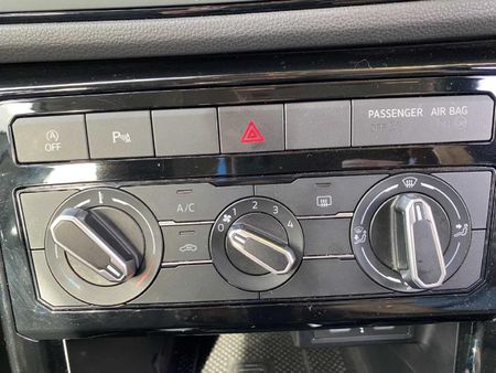 2025-Volkswagen-T-Cross-10-TSI-Life-Auto_18
