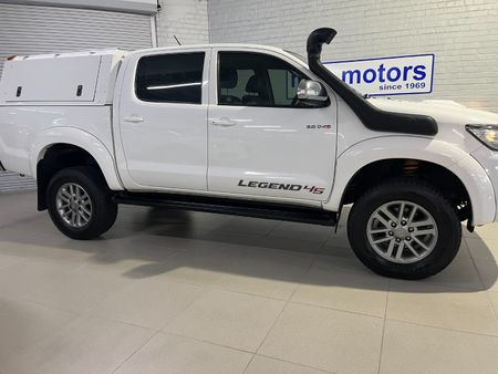 2015-Toyota-Hilux-30-D-4D-Legend-45-4x4-Double-Cab_1