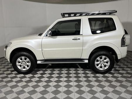 2013-Mitsubishi-Pajero-32-Di-Dc-GLS-SWB-Auto_15