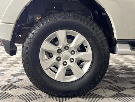 2013-Mitsubishi-Pajero-32-Di-Dc-GLS-SWB-Auto_5