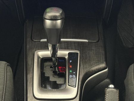 2021-Toyota-Fortuner-28-GD-6-Raised-Body-Auto_10