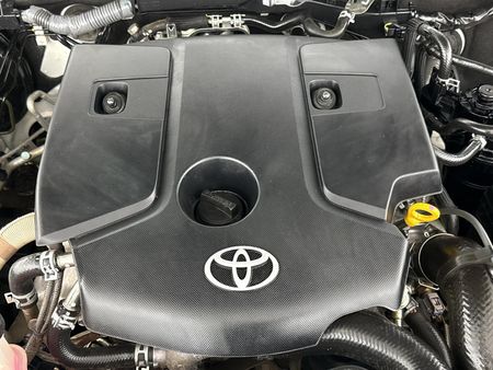 2021-Toyota-Fortuner-28-GD-6-Raised-Body-Auto_12