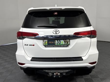 2021-Toyota-Fortuner-28-GD-6-Raised-Body-Auto_17