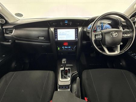 2021-Toyota-Fortuner-28-GD-6-Raised-Body-Auto_1