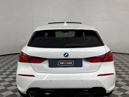 2021-BMW-1-Series-118i_16