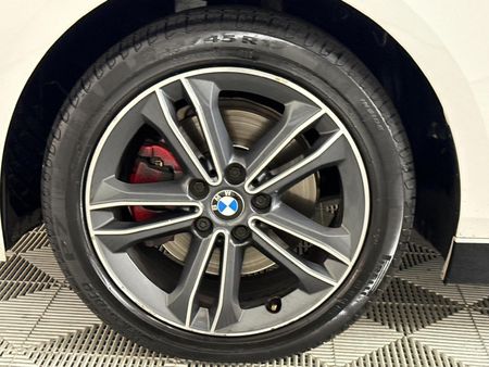 2021-BMW-1-Series-118i_4
