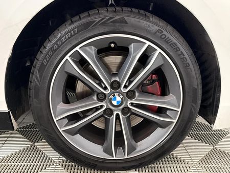 2021-BMW-1-Series-118i_5