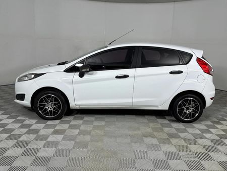 2016-Ford-Fiesta-14-Ambiente-5-dr_18
